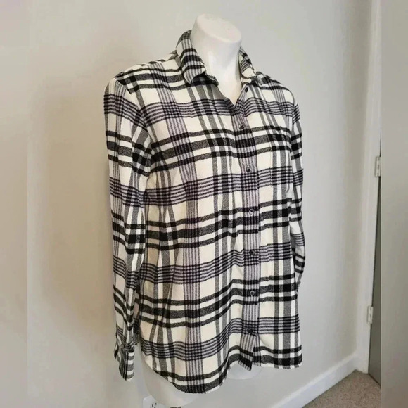 Madewell Flannel Oversized Ex-Boyfriend Shirt in Romana Plaid(S) - Picture 2 of 10